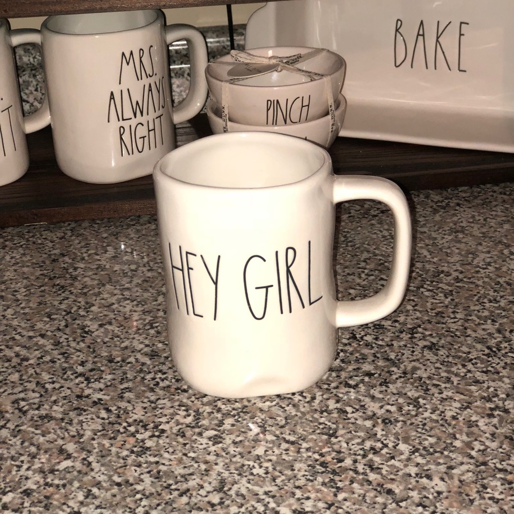 Rae Dunn “HEY GIRL” mug